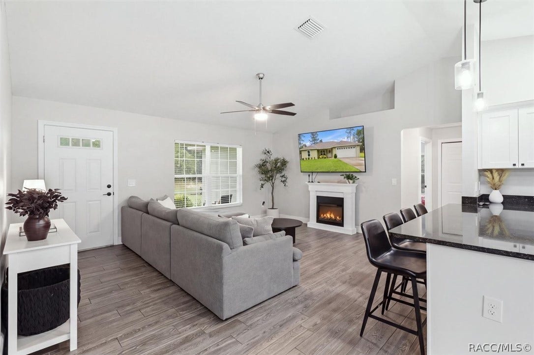 8275 N Creek Way, Citrus Springs, FL 34434 8275 N Creek Way, Citrus Springs, FL 34434