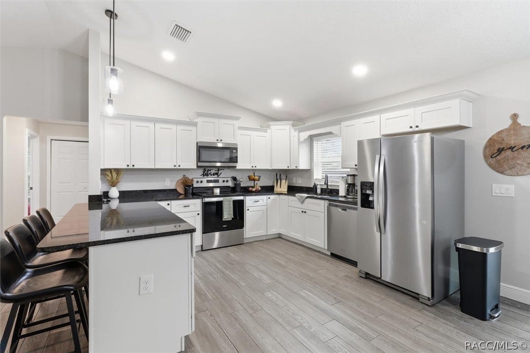 8275 N Creek Way, Citrus Springs, FL 34434 8275 N Creek Way, Citrus Springs, FL 34434