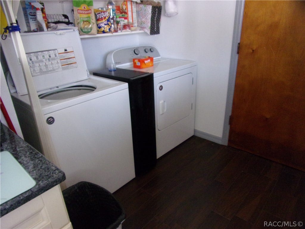 2574 N REGATTA Point, Crystal River, FL 34429 laundry