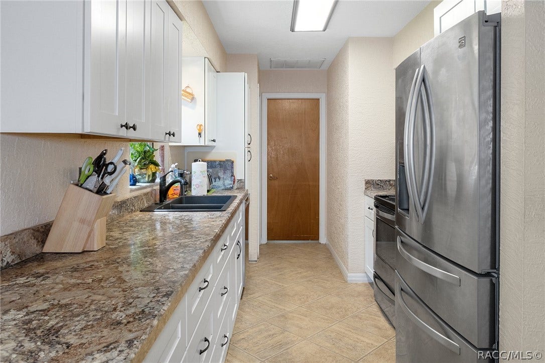 1931 S Colonial Avenue, Homosassa, FL 34448 1931 S Colonial Avenue, Homosassa, FL 34448