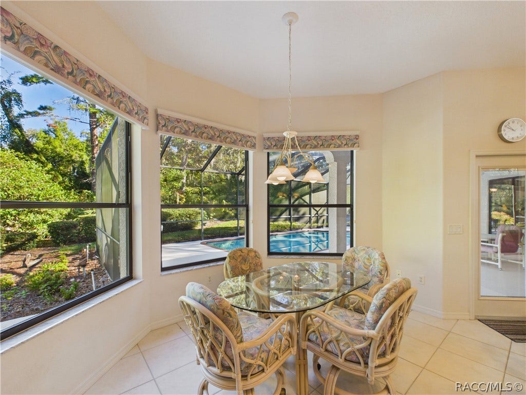 37 Livingstone Daisy Court, Homosassa, FL 34446 BREAKFAST NOOK 2