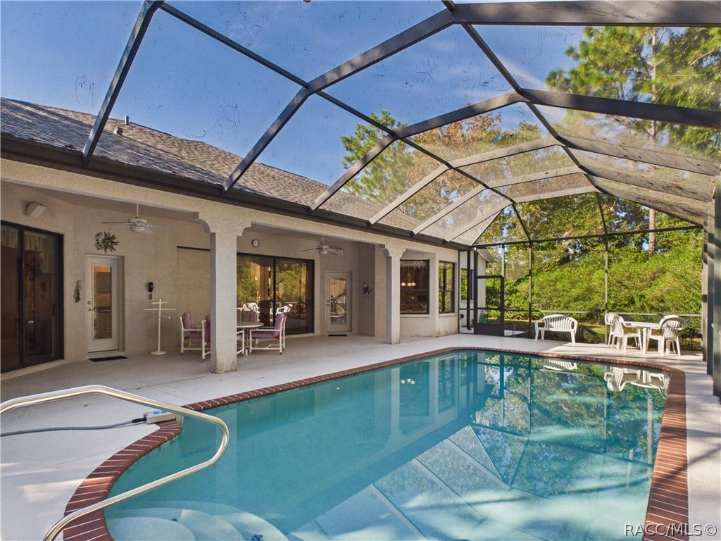 37 Livingstone Daisy Court, Homosassa, FL 34446 POOL 2 SHOWING LANAI