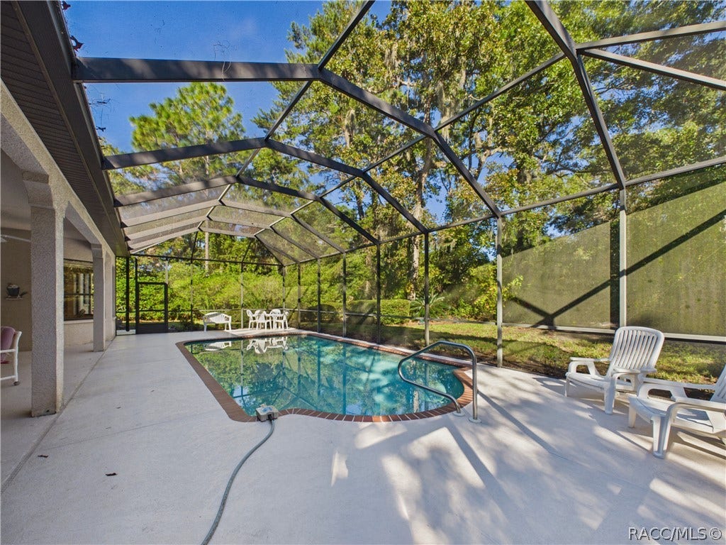37 Livingstone Daisy Court, Homosassa, FL 34446 POOL 1