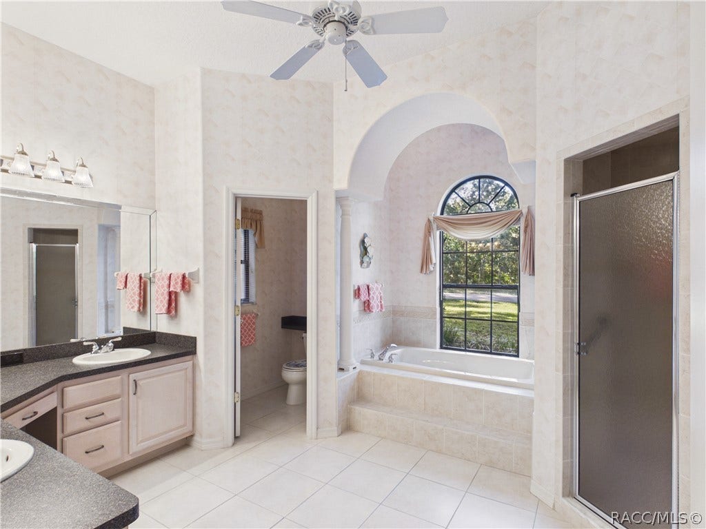 37 Livingstone Daisy Court, Homosassa, FL 34446 MASTER BATHROOM 3
