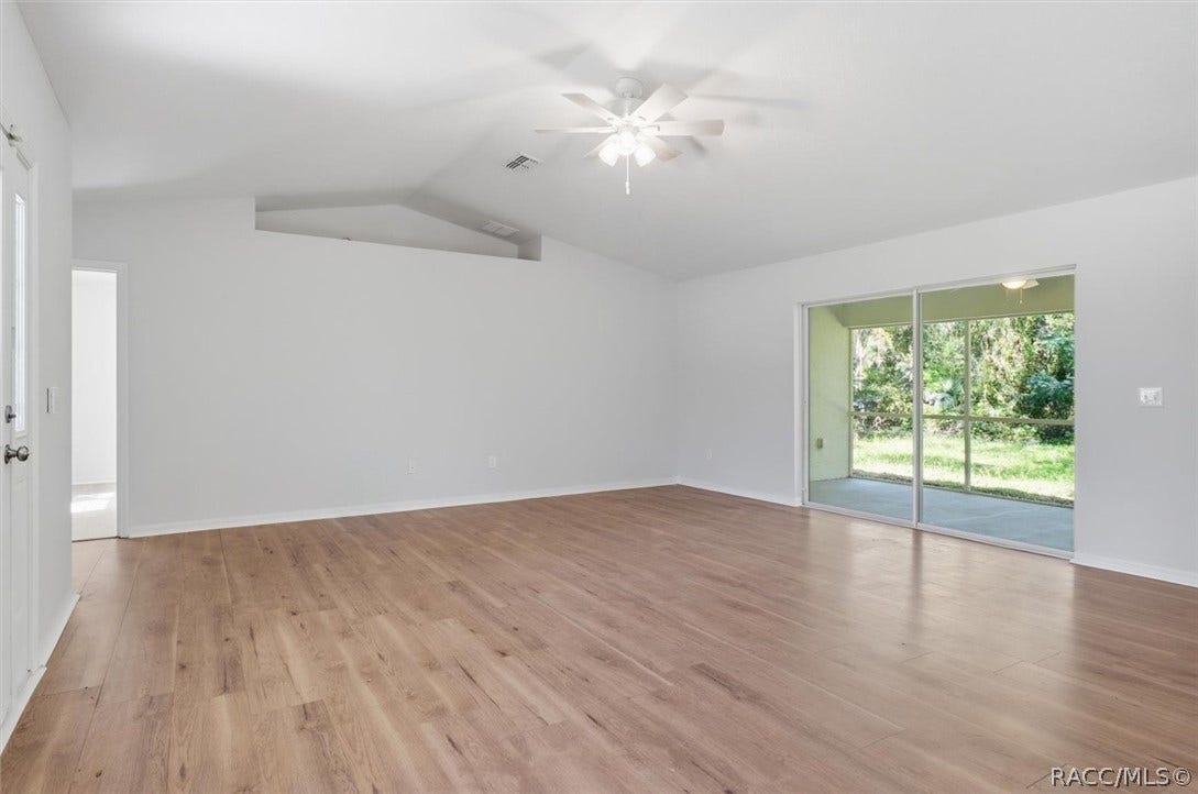 3075 E Crown Drive, Inverness, FL 34453 3075 E Crown Drive, Inverness, FL 34453
