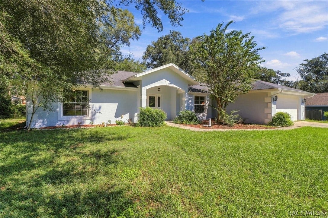 3075 E Crown Drive, Inverness, FL 34453 3075 E Crown Drive, Inverness, FL 34453