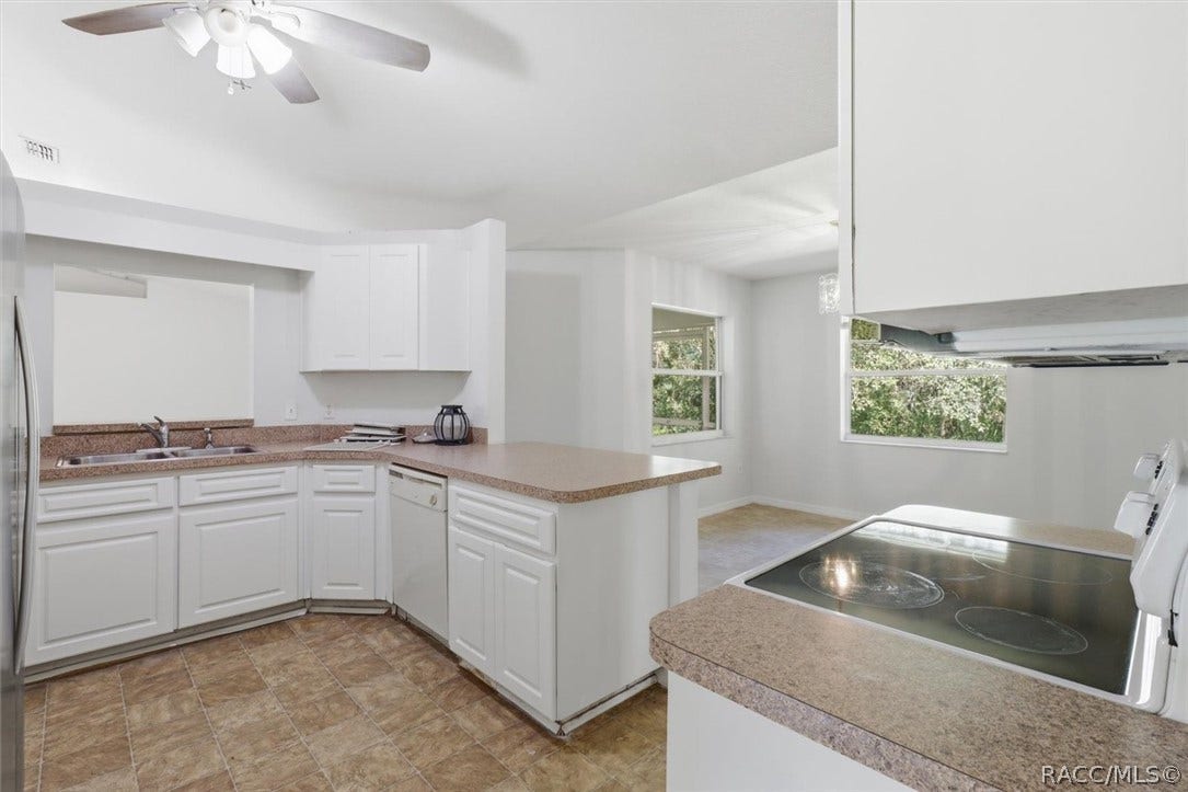 3075 E Crown Drive, Inverness, FL 34453 3075 E Crown Drive, Inverness, FL 34453