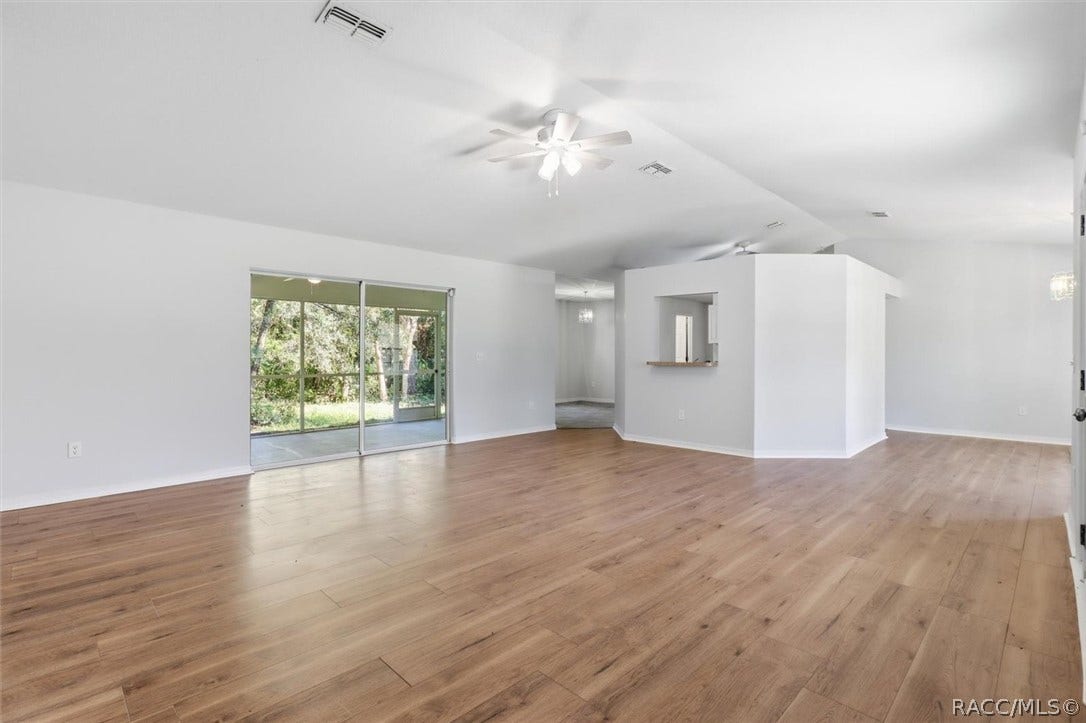 3075 E Crown Drive, Inverness, FL 34453 3075 E Crown Drive, Inverness, FL 34453
