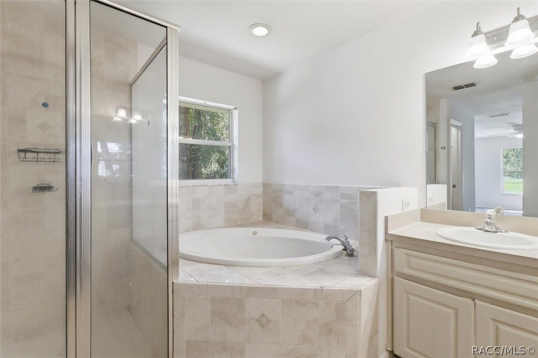 3075 E Crown Drive, Inverness, FL 34453 3075 E Crown Drive, Inverness, FL 34453