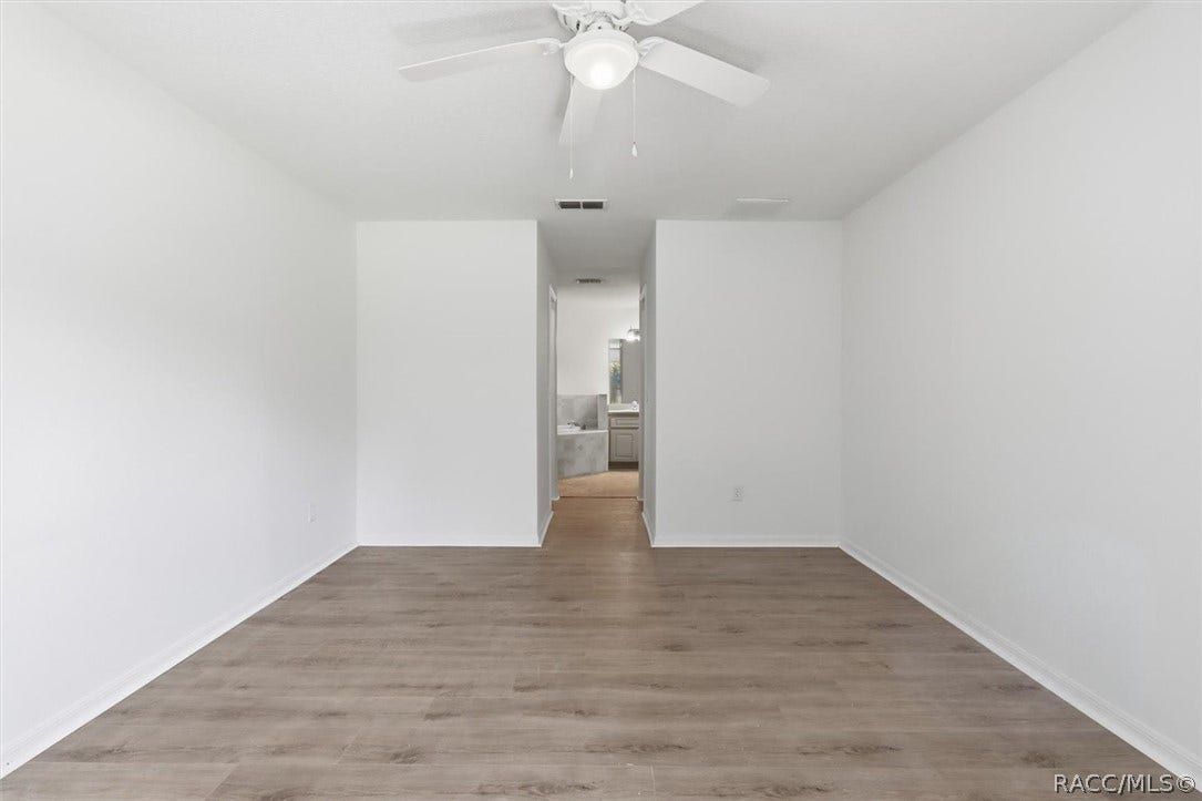 3075 E Crown Drive, Inverness, FL 34453 3075 E Crown Drive, Inverness, FL 34453