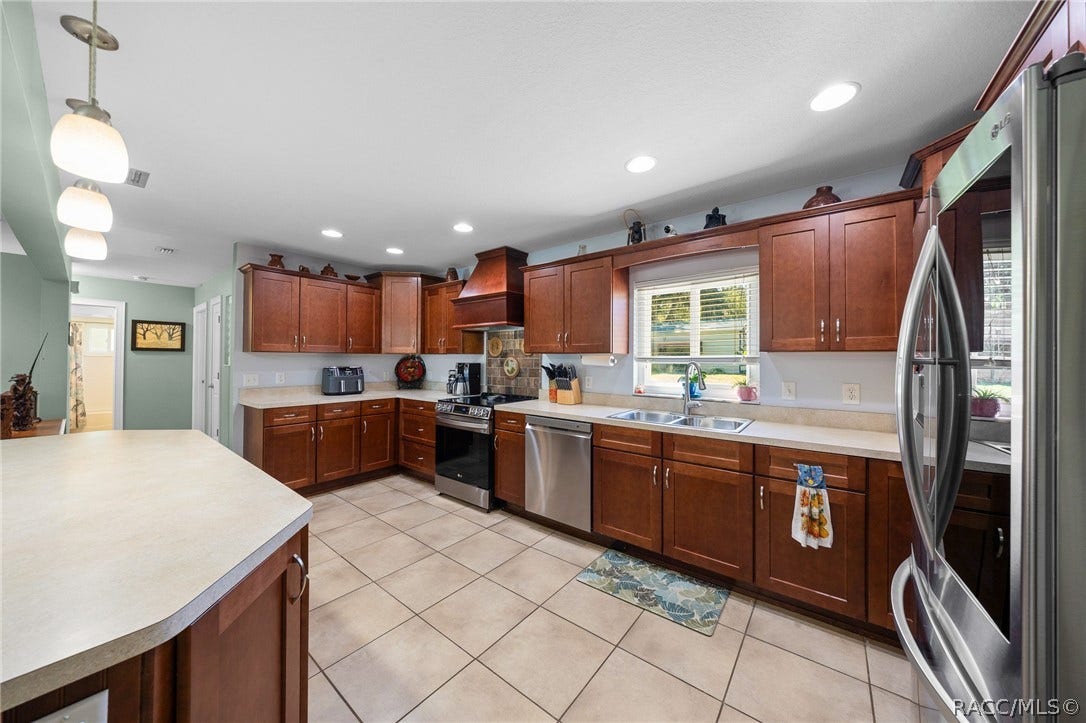 5911 W Riverbend Road, Dunnellon, FL 34433 5911 W Riverbend Road, Dunnellon, FL 34433