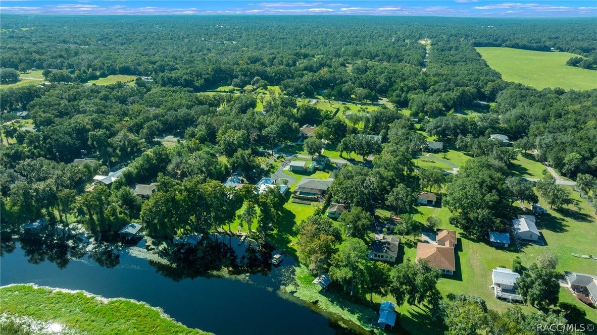 5911 W Riverbend Road, Dunnellon, FL 34433 5911 W Riverbend Road, Dunnellon, FL 34433