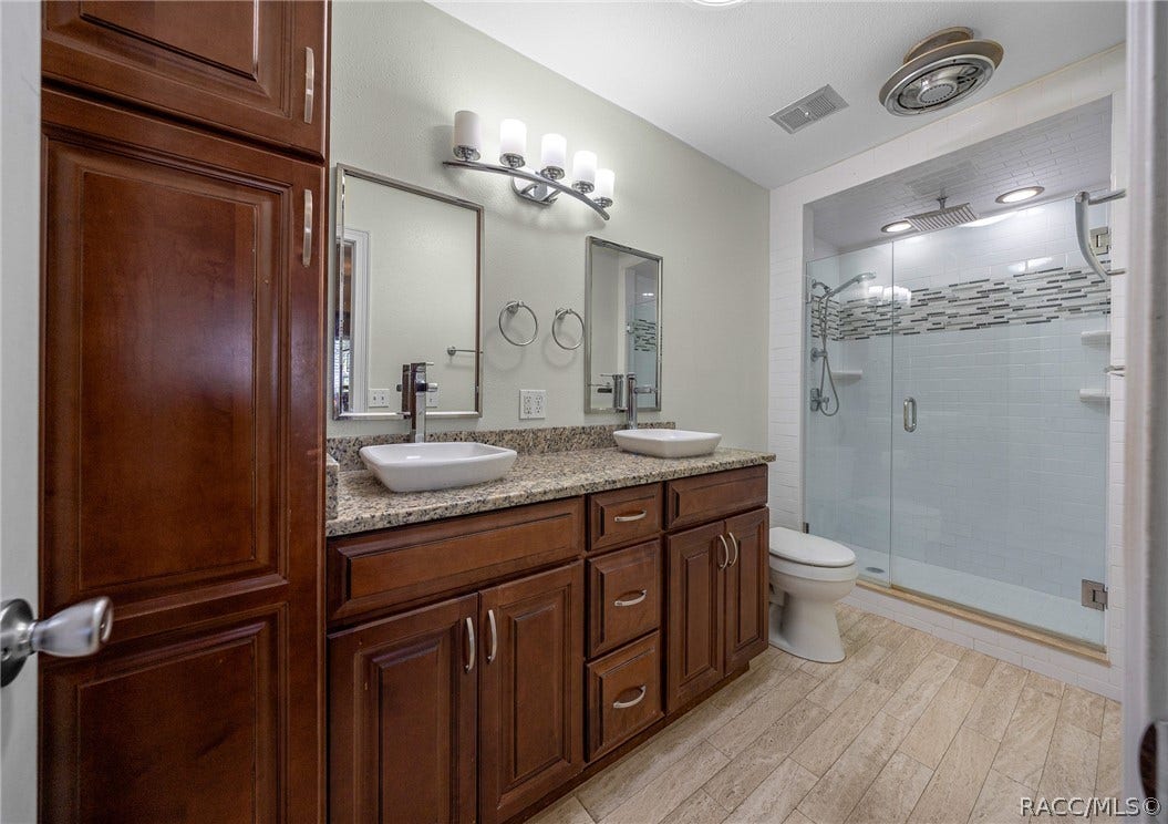 5911 W Riverbend Road, Dunnellon, FL 34433 5911 W Riverbend Road, Dunnellon, FL 34433