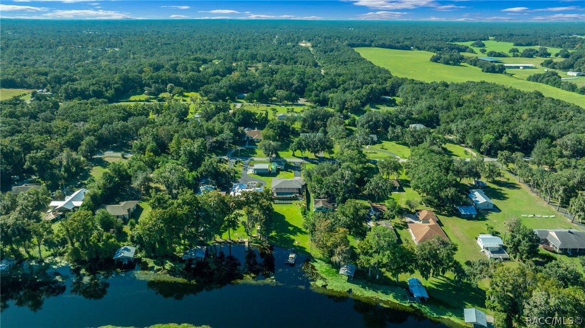 5911 W Riverbend Road, Dunnellon, FL 34433 5911 W Riverbend Road, Dunnellon, FL 34433