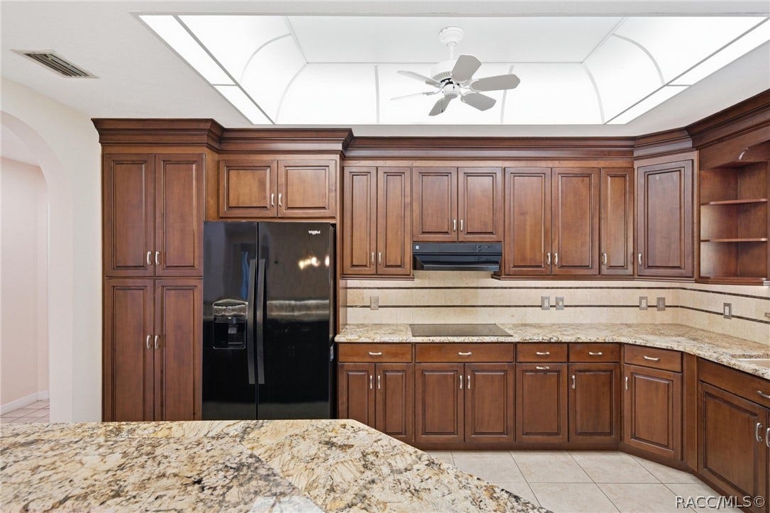 11782 W Valley Spring Lane, Homosassa, FL 34448