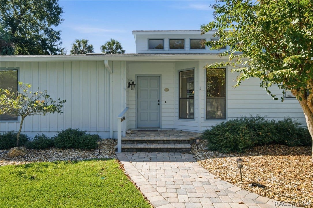 11782 W Valley Spring Lane, Homosassa, FL 34448