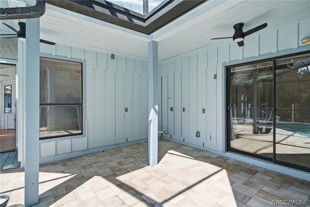 11782 W Valley Spring Lane, Homosassa, FL 34448