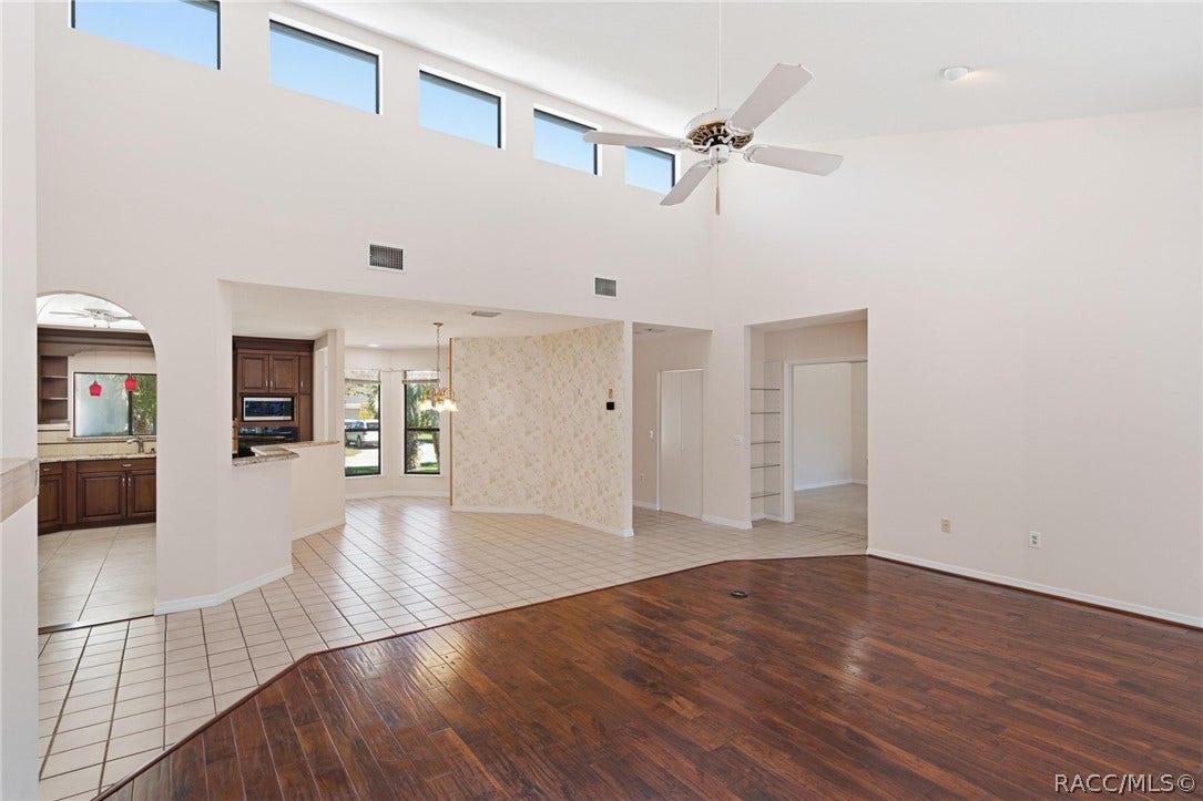 11782 W Valley Spring Lane, Homosassa, FL 34448