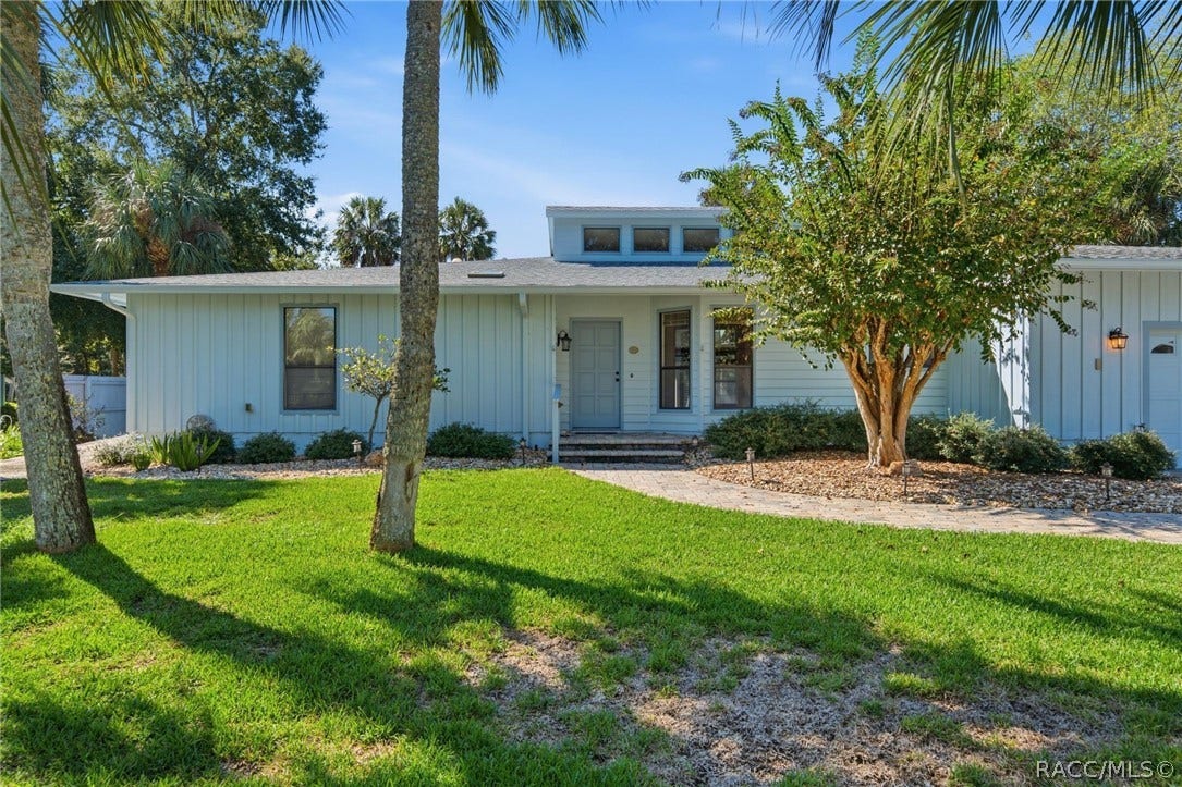 11782 W Valley Spring Lane, Homosassa, FL 34448