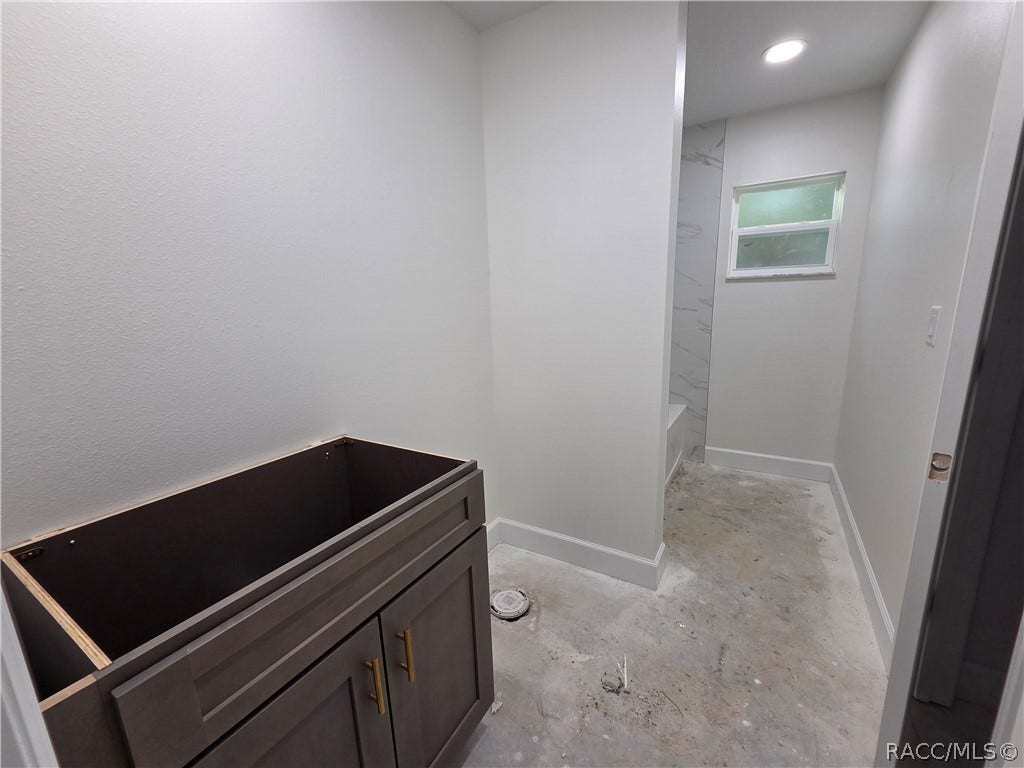 10487 W Dunnellon Road, Crystal River, FL 34428 10487 W Dunnellon Road, Crystal River, FL 34428