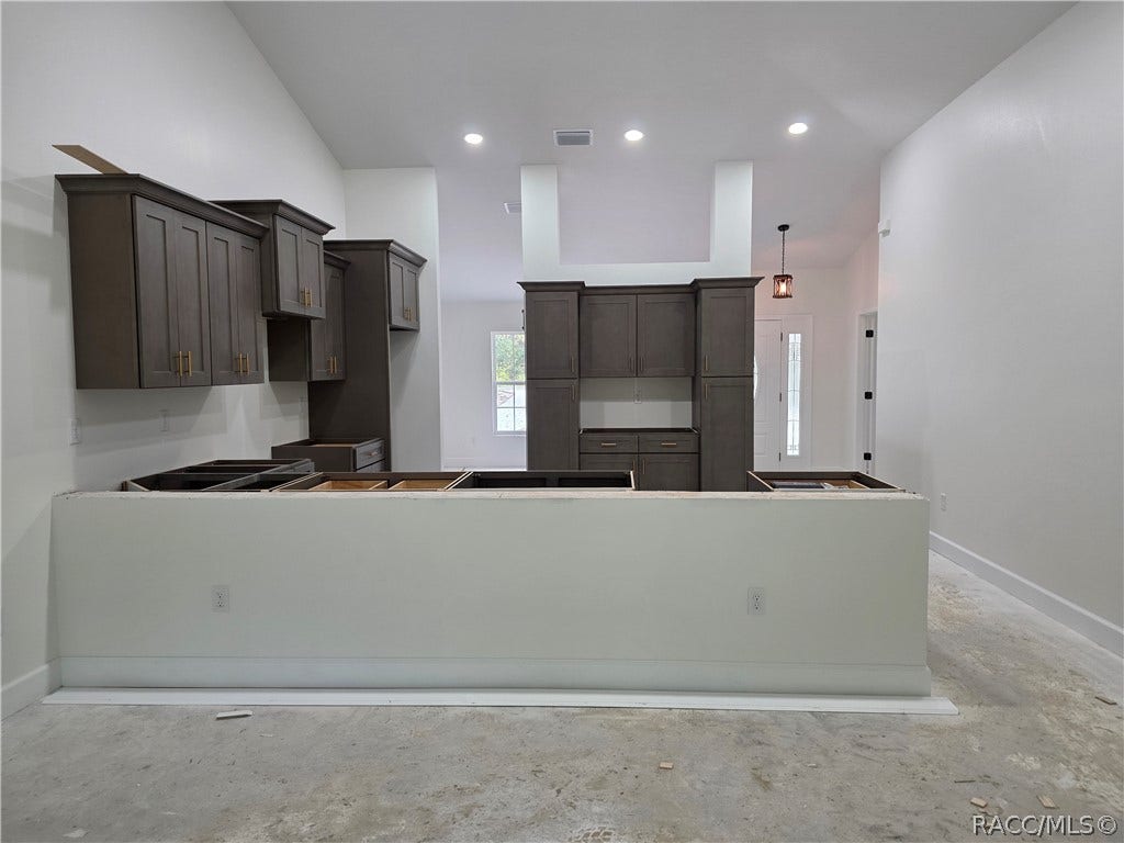 10487 W Dunnellon Road, Crystal River, FL 34428 10487 W Dunnellon Road, Crystal River, FL 34428
