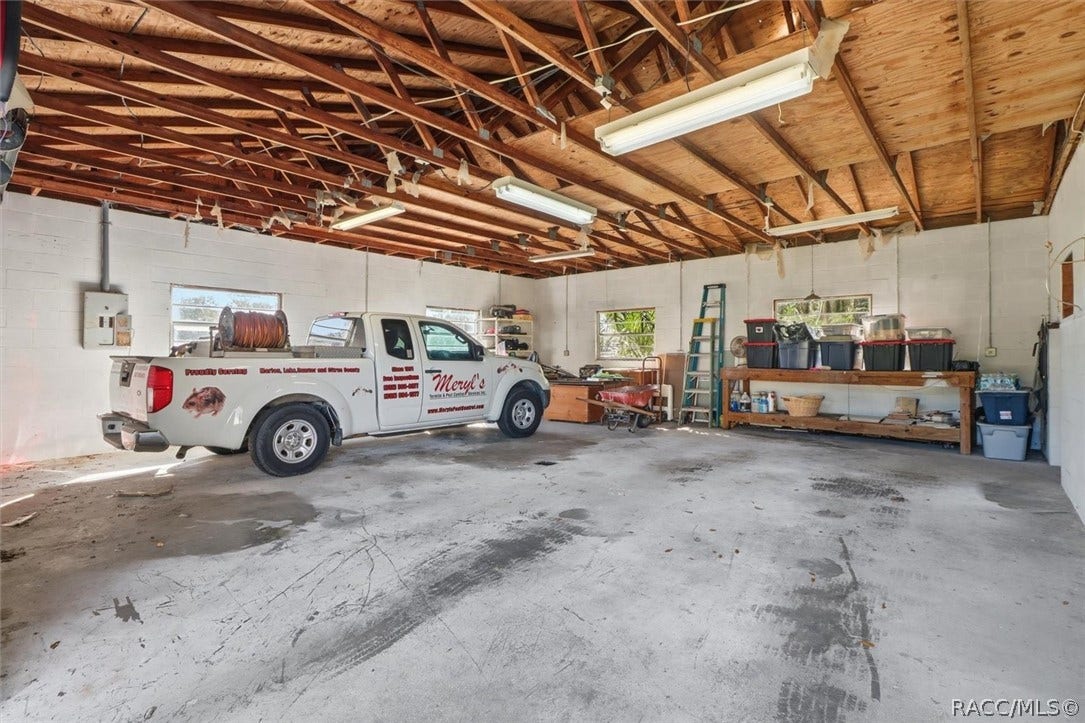 650 E Wacker Street, Hernando, FL 34442 650 E Wacker Street, Hernando, FL 34442