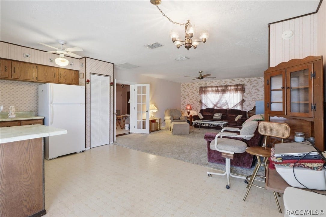 650 E Wacker Street, Hernando, FL 34442 650 E Wacker Street, Hernando, FL 34442