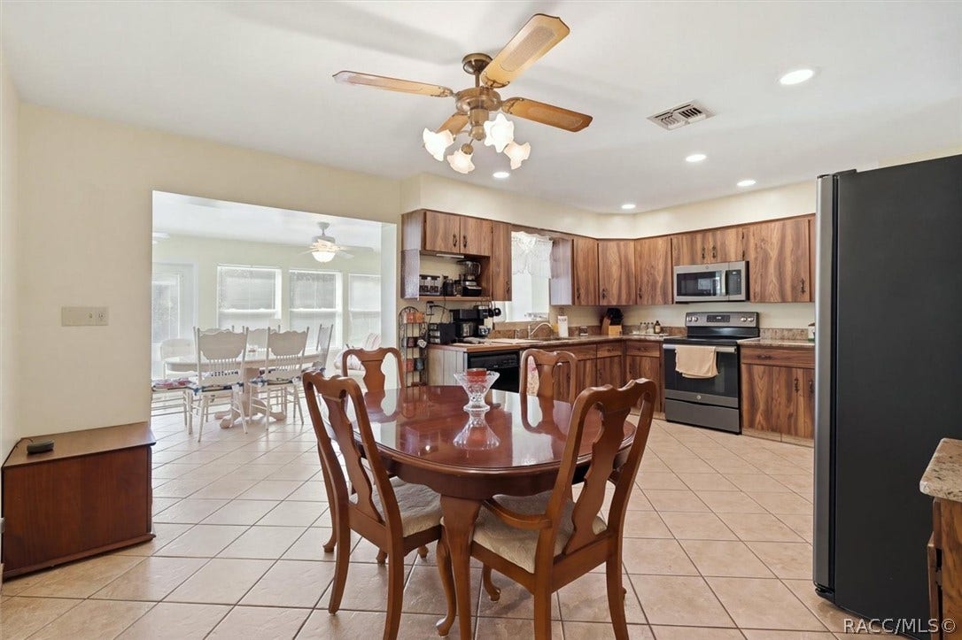 650 E Wacker Street, Hernando, FL 34442 650 E Wacker Street, Hernando, FL 34442