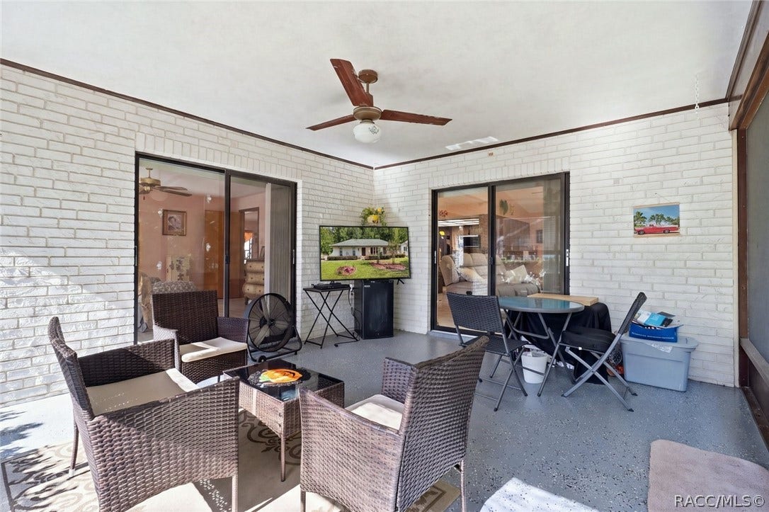 5 Mangrove Court S, Homosassa, FL 34446 screened porch w/new epoxy floor