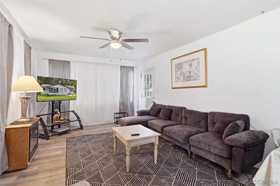 557 NE 8th Avenue, Crystal River, FL 34428 557 NE 8th Avenue, Crystal River, FL 34428