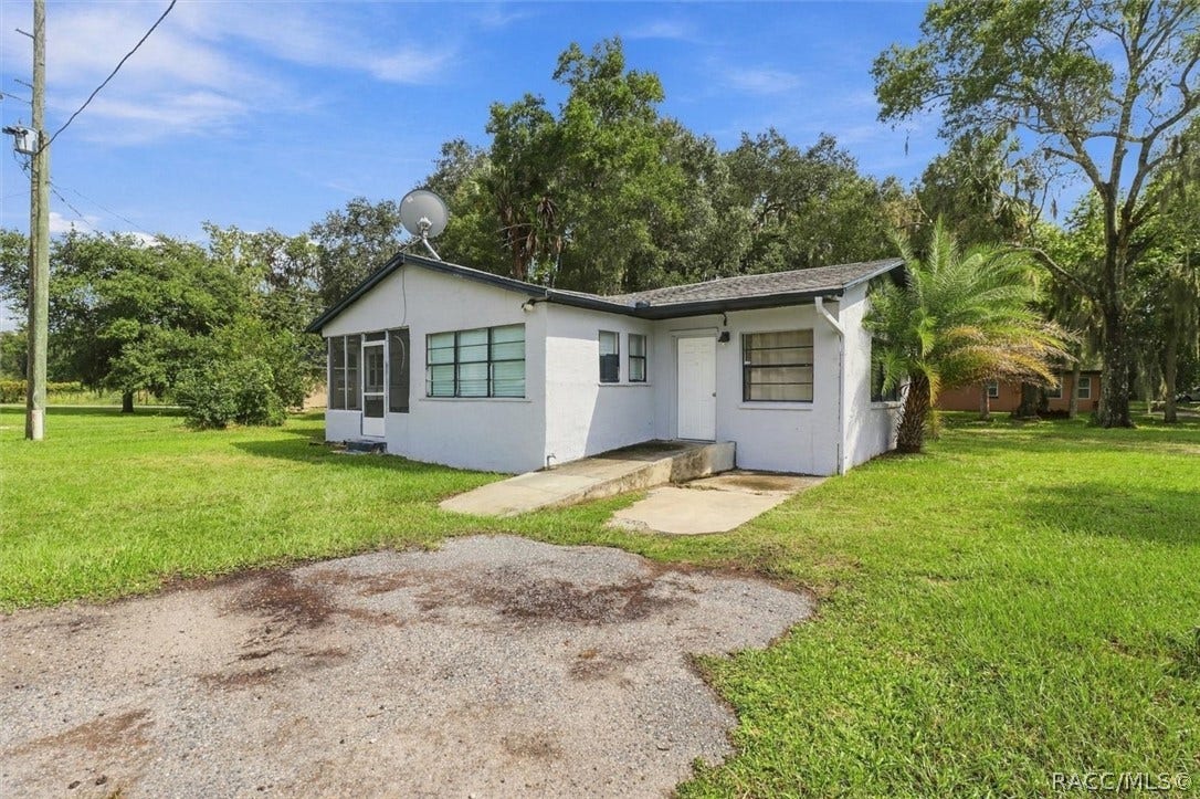 557 NE 8th Avenue, Crystal River, FL 34428 557 NE 8th Avenue, Crystal River, FL 34428