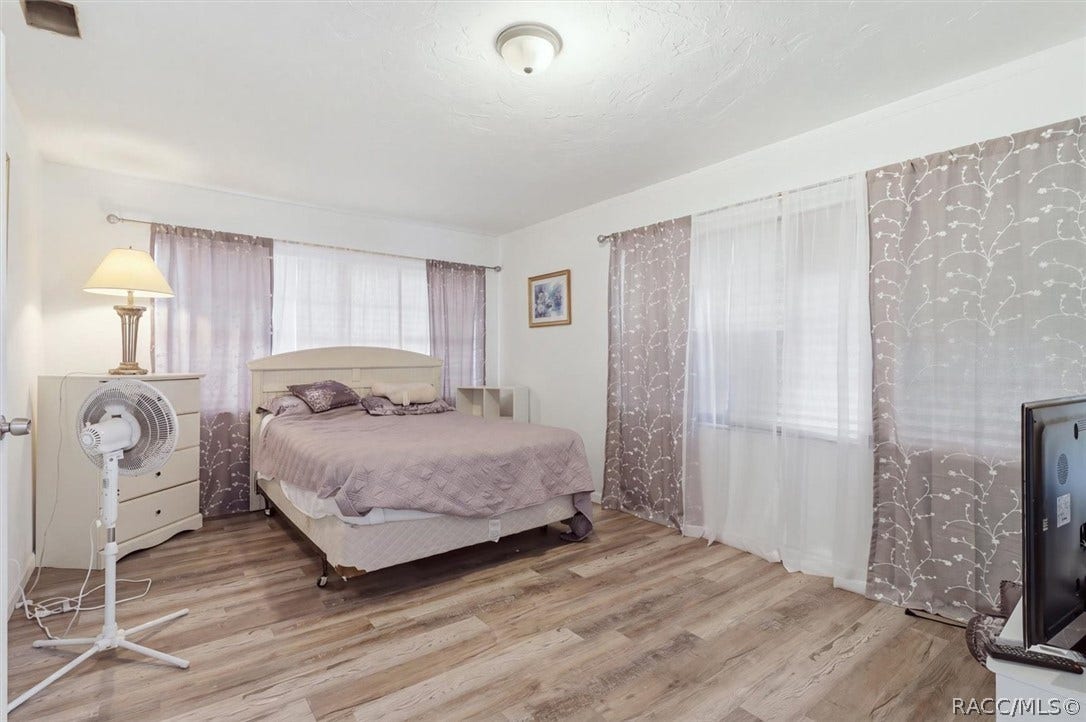 557 NE 8th Avenue, Crystal River, FL 34428 557 NE 8th Avenue, Crystal River, FL 34428