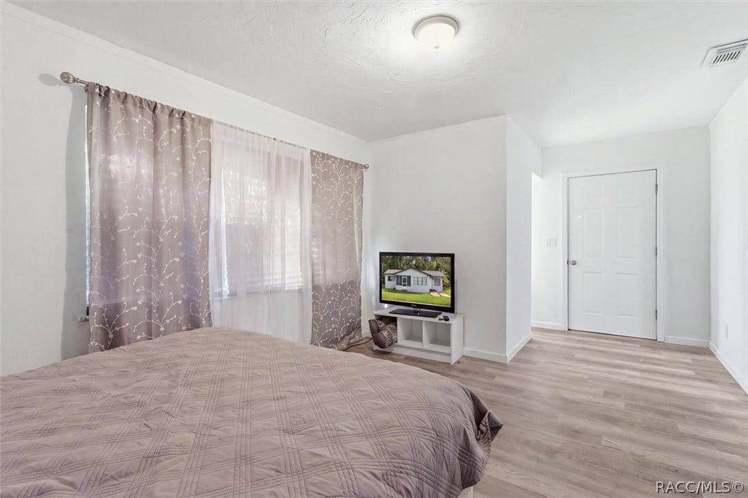 557 NE 8th Avenue, Crystal River, FL 34428 557 NE 8th Avenue, Crystal River, FL 34428