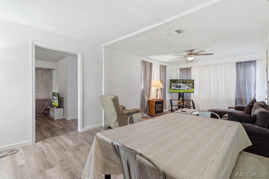 557 NE 8th Avenue, Crystal River, FL 34428 557 NE 8th Avenue, Crystal River, FL 34428