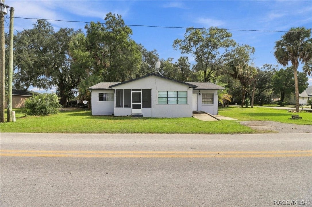 557 NE 8th Avenue, Crystal River, FL 34428 557 NE 8th Avenue, Crystal River, FL 34428