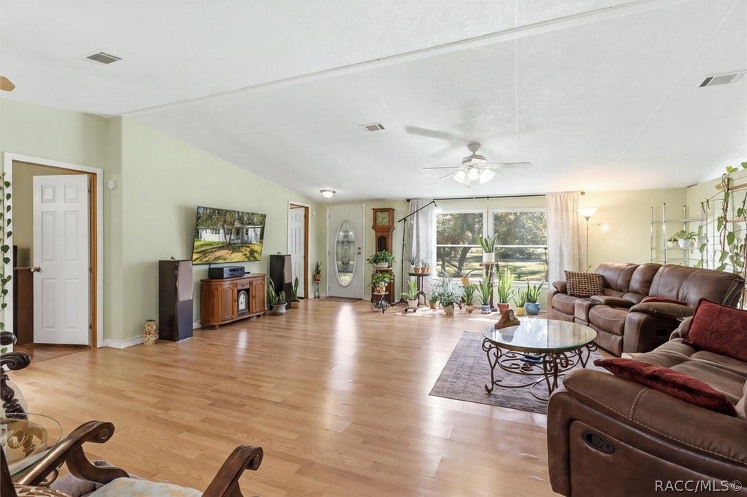 5739 W Holiday Street, Homosassa, FL 34446 5739 W Holiday Street, Homosassa, FL 34446
