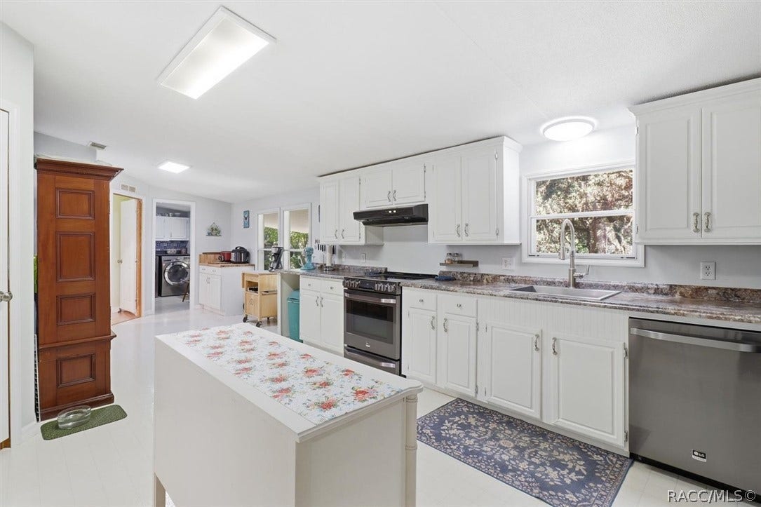 5739 W Holiday Street, Homosassa, FL 34446 5739 W Holiday Street, Homosassa, FL 34446