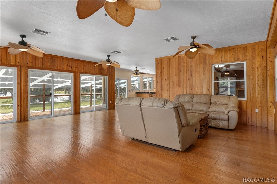 7728 E Allen Drive, Inverness, FL 34450 7728 E Allen Drive, Inverness, FL 34450