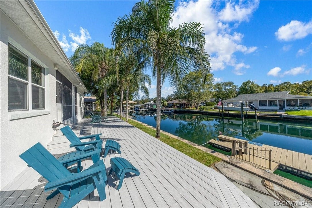 1927 SE 4th Avenue, Crystal River, FL 34429