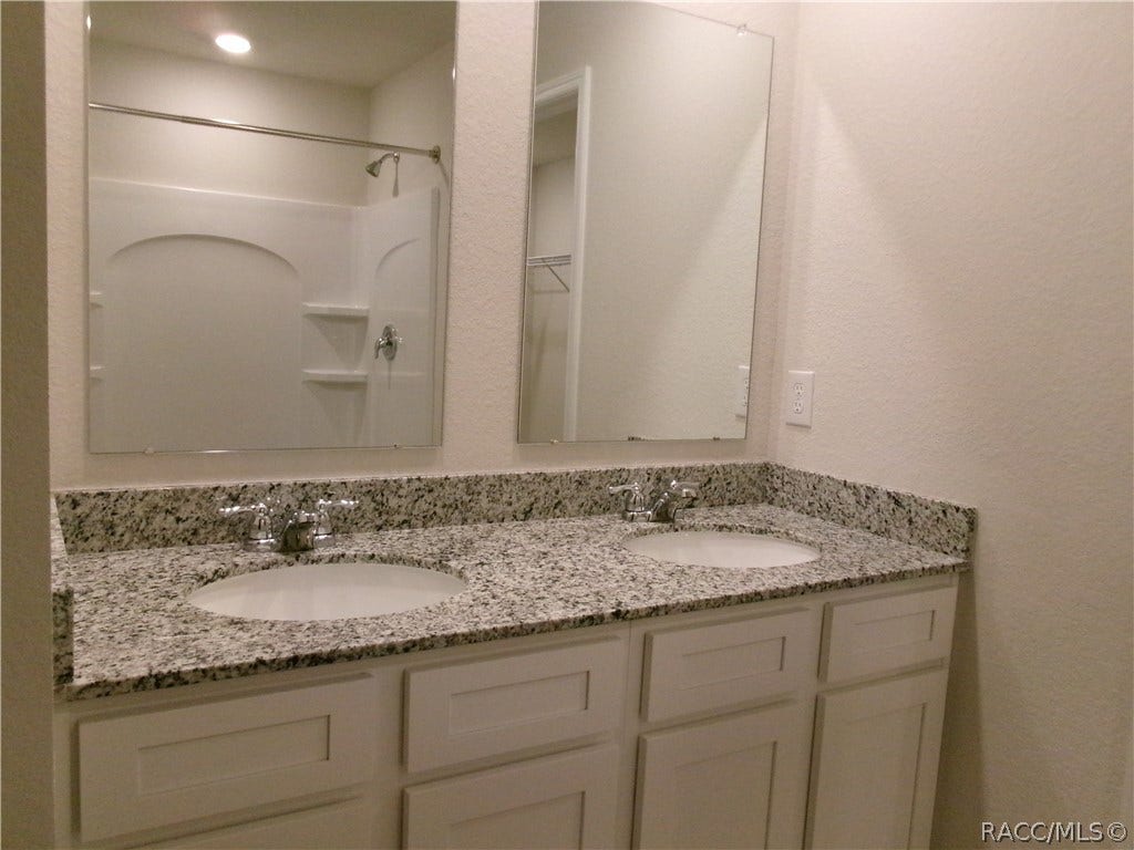 32 Pagoda Drive, Homosassa, FL 34446 32 Pagoda Drive, Homosassa, FL 34446