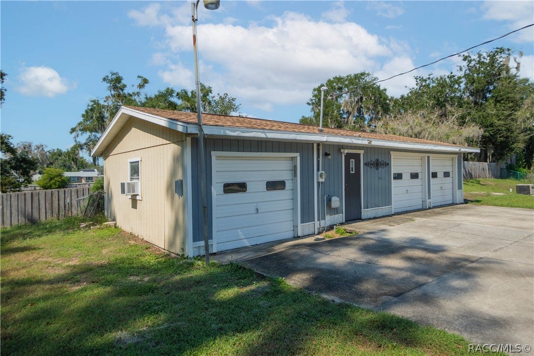 302 S Apopka Avenue, Inverness, FL 34452 302 S Apopka Avenue, Inverness, FL 34452
