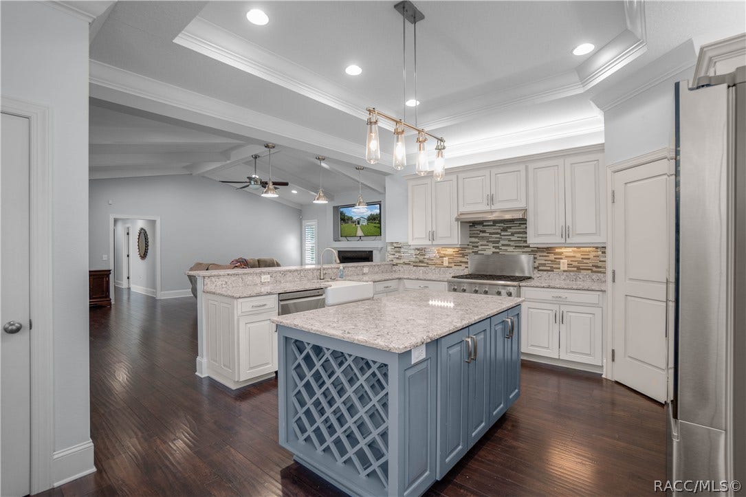 302 S Apopka Avenue, Inverness, FL 34452 302 S Apopka Avenue, Inverness, FL 34452