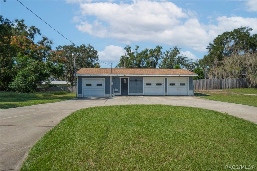 302 S Apopka Avenue, Inverness, FL 34452 302 S Apopka Avenue, Inverness, FL 34452