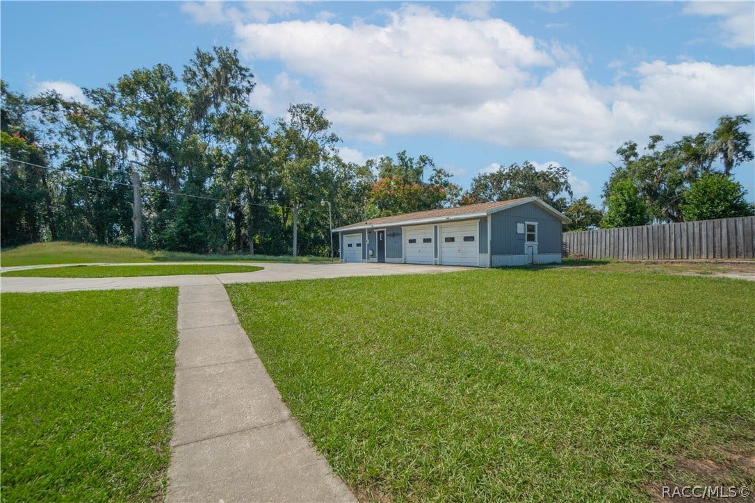 302 S Apopka Avenue, Inverness, FL 34452 302 S Apopka Avenue, Inverness, FL 34452