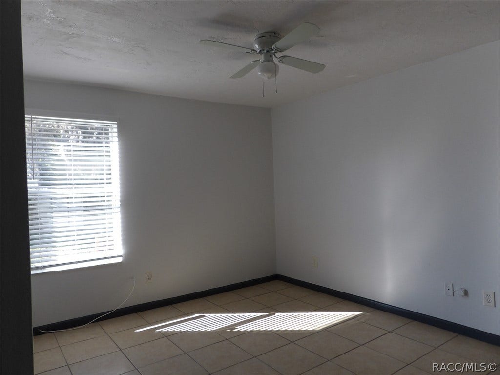 818 NE 5th Avenue, Crystal River, FL 34428 818 NE 5th Avenue, Crystal River, FL 34428