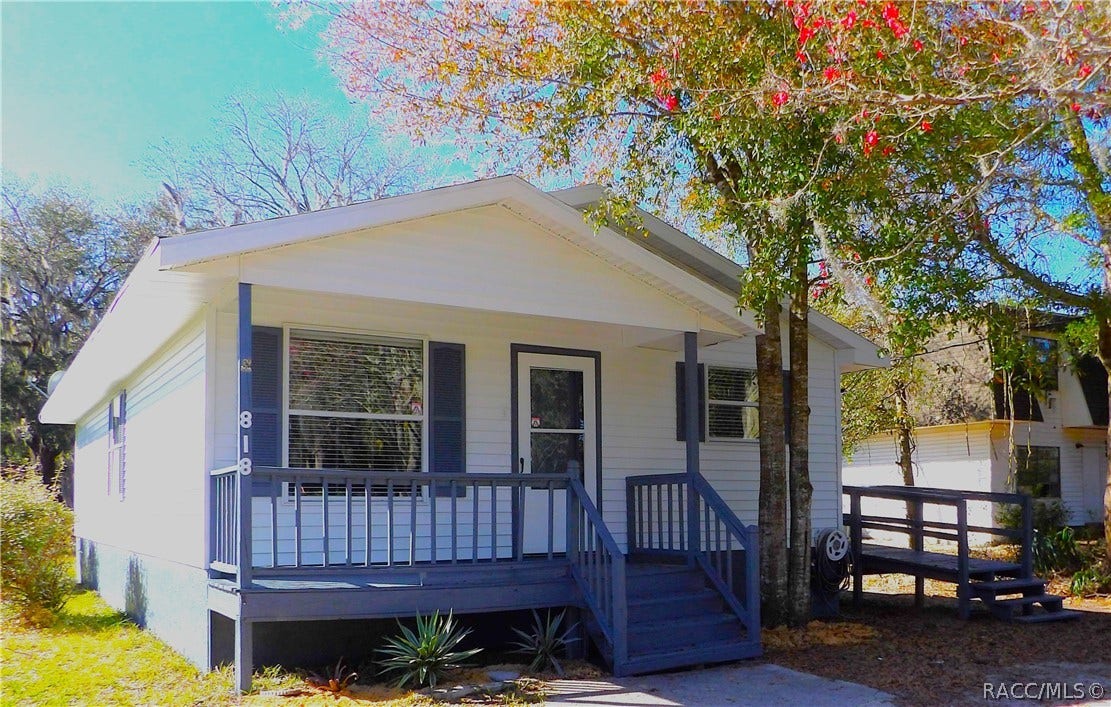 818 NE 5th Avenue, Crystal River, FL 34428 818 NE 5th Avenue, Crystal River, FL 34428