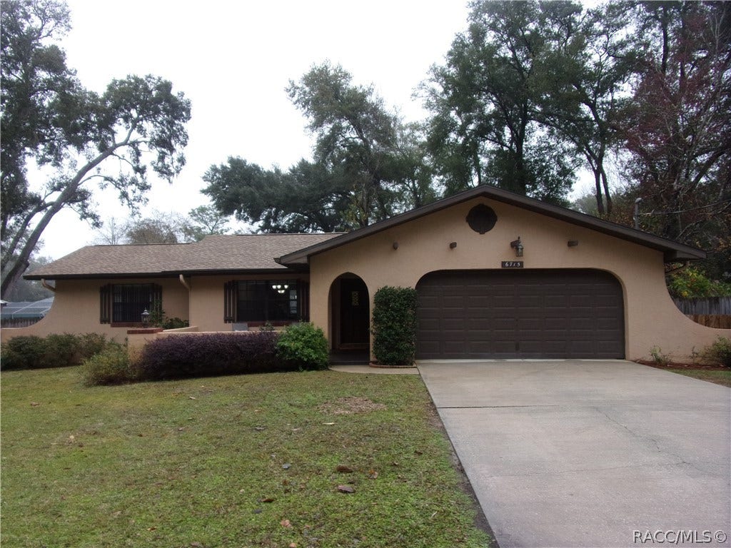 6715 E Red Robin Lane, Inverness, FL 34452 6715 E Red Robin Lane, Inverness, FL 34452