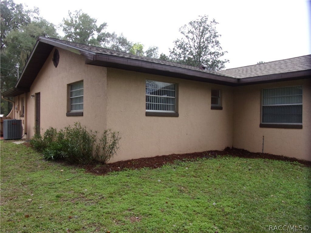 6715 E Red Robin Lane, Inverness, FL 34452 6715 E Red Robin Lane, Inverness, FL 34452