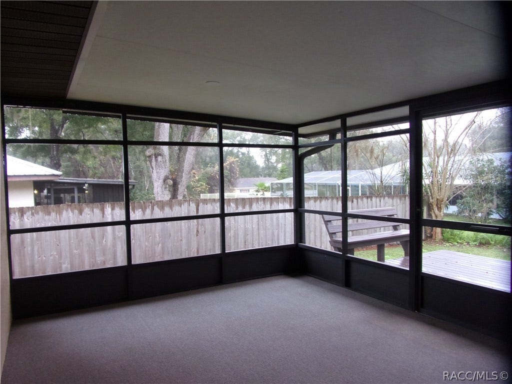 6715 E Red Robin Lane, Inverness, FL 34452 6715 E Red Robin Lane, Inverness, FL 34452