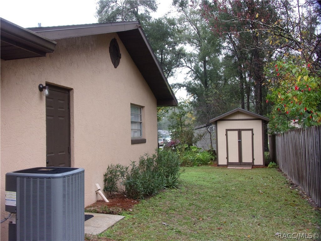 6715 E Red Robin Lane, Inverness, FL 34452 6715 E Red Robin Lane, Inverness, FL 34452